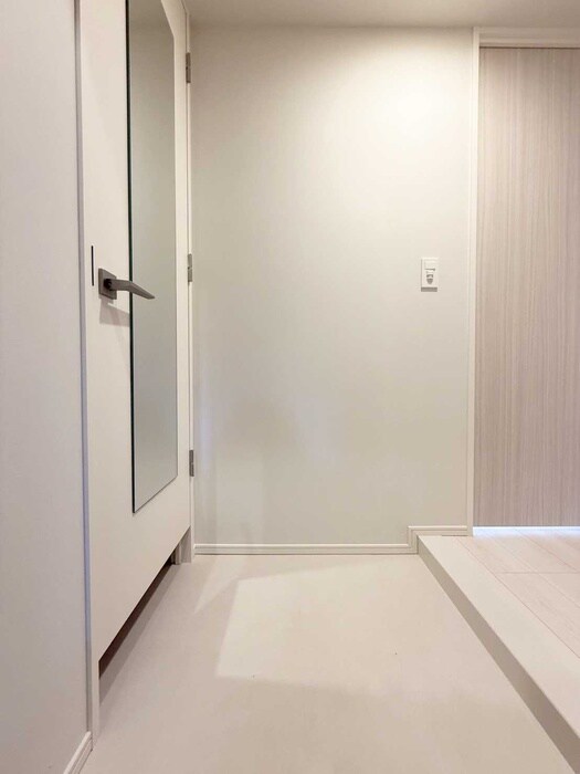 物件内観写真7　(玄関)