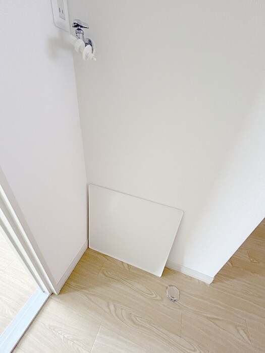 物件内観写真12　(洗濯機置場)