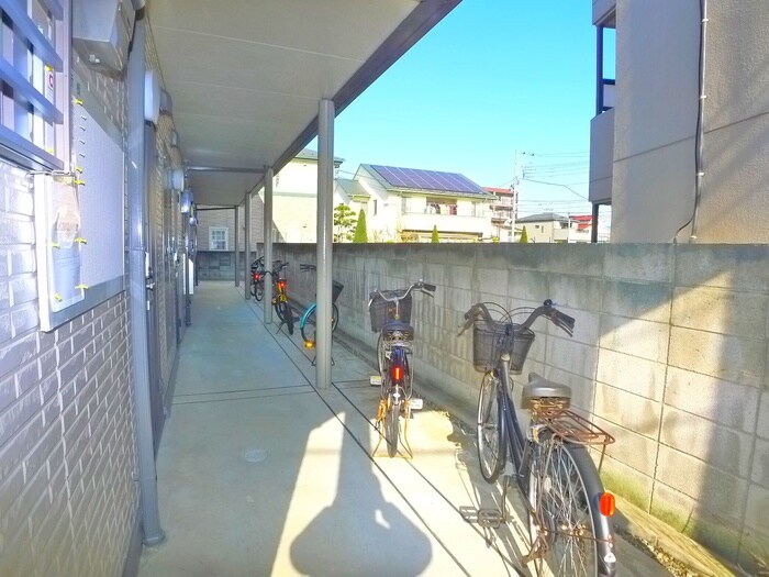 物件外観写真5　(駐輪場)