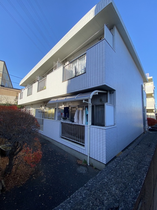 ホワイトリバ－