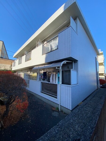 ホワイトリバ－外観写真