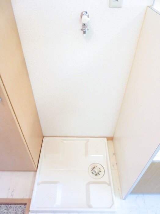 物件内観写真13　(洗濯機置場)