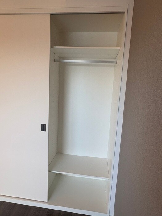 物件内観写真10　(収納)