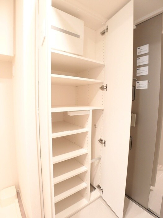 物件内観写真8　(収納)