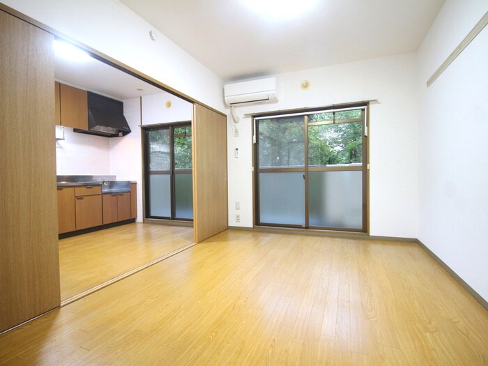 物件内観写真7　(居室)