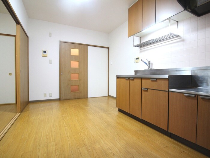 物件内観写真8　(居室)