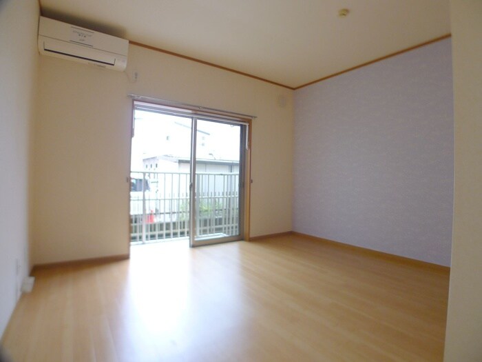 物件内観写真9　(室内からの展望)