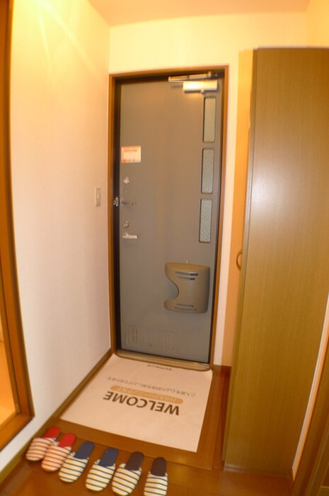 物件内観写真17　(玄関)