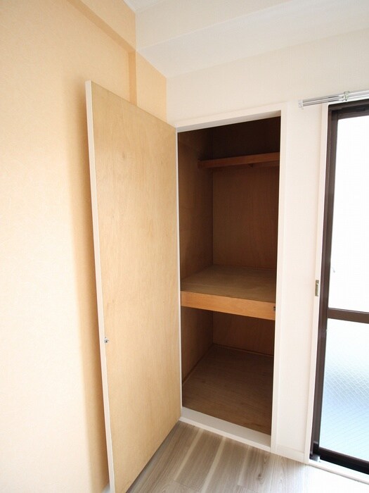 物件内観写真10　(収納)