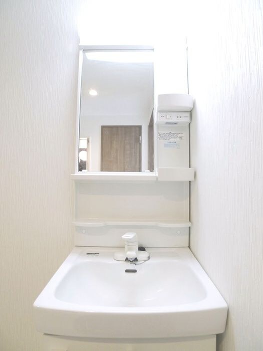 物件内観写真11　(洗面)