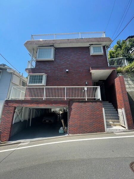 石塚アパ－ト外観写真