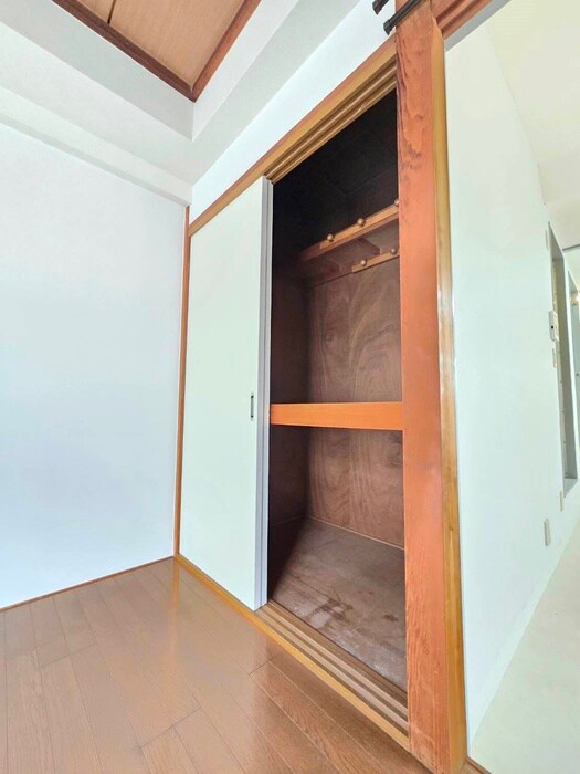 物件内観写真16　(収納)