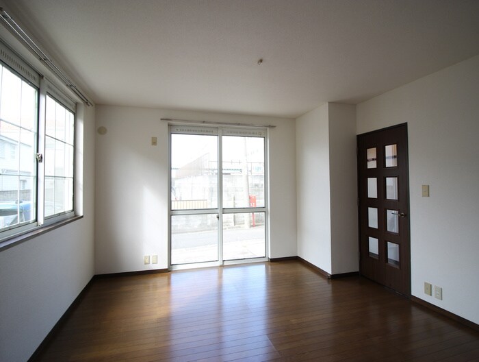 物件内観写真9　(居室)