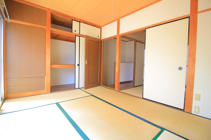 物件内観写真8　(居室)