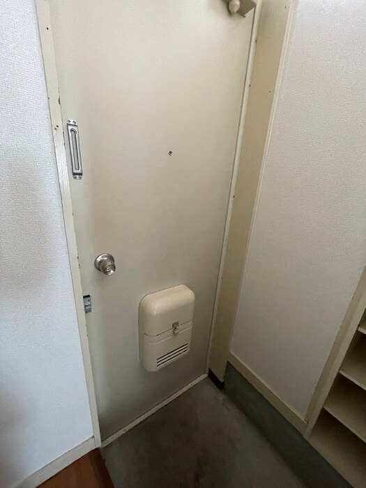 物件内観写真15　(玄関)