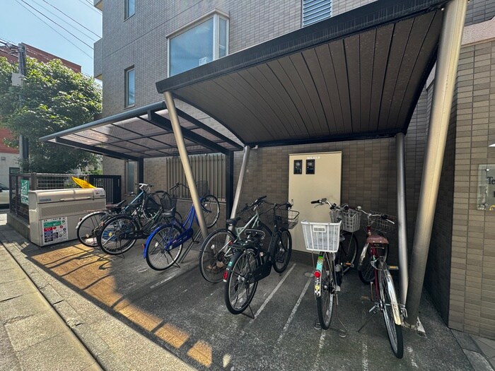 物件外観写真5　(駐輪場)