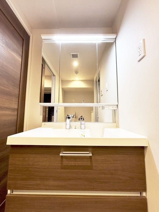 物件内観写真11　(洗面)