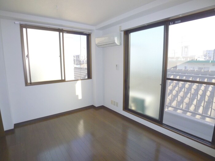 物件内観写真6　(居室)