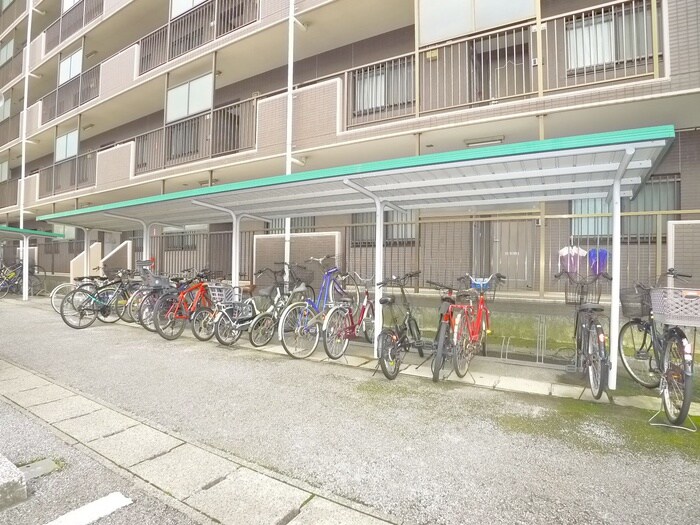 物件外観写真6　(駐輪場)