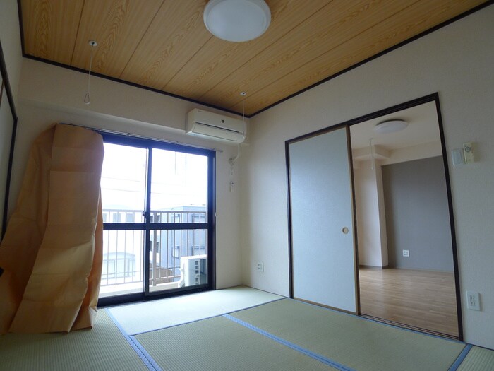 物件内観写真10　(居室)