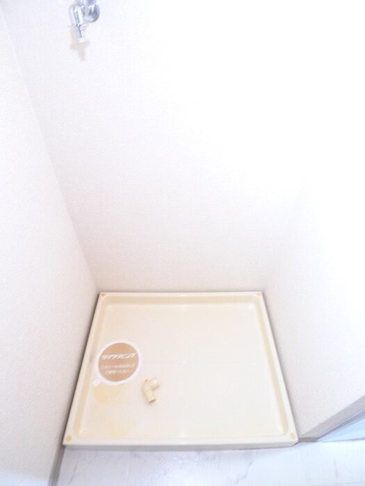 物件内観写真17　(洗濯機置場)