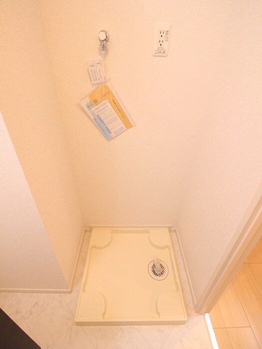 物件内観写真13　(洗濯機置場)