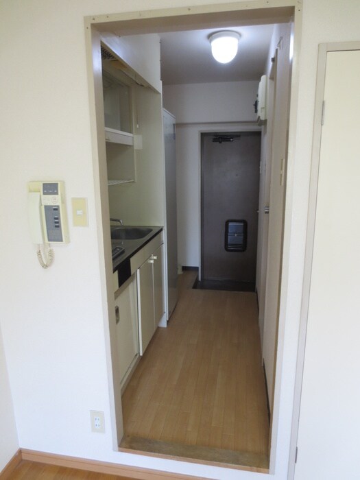 物件内観写真10　(廊下)