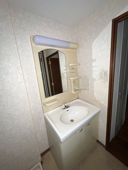 物件内観写真9　(洗面)