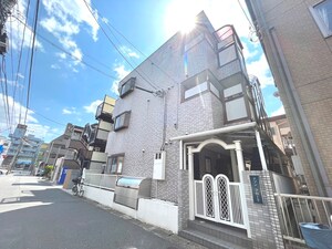 メゾンフロ－ラ外観写真