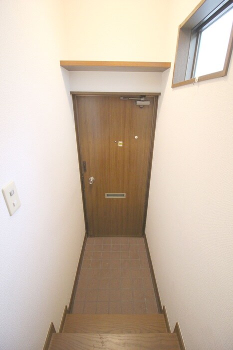 物件内観写真7　(玄関)