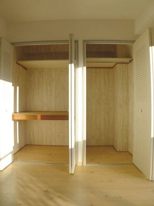 物件内観写真12　(収納)