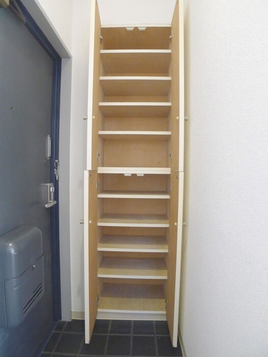 物件内観写真16　(靴箱)