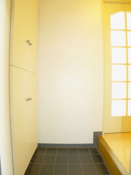 物件内観写真17　(玄関)