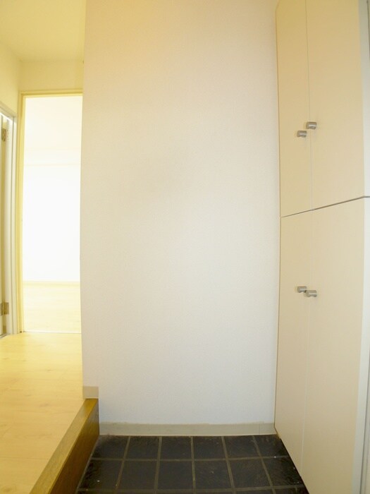 物件内観写真17　(玄関)