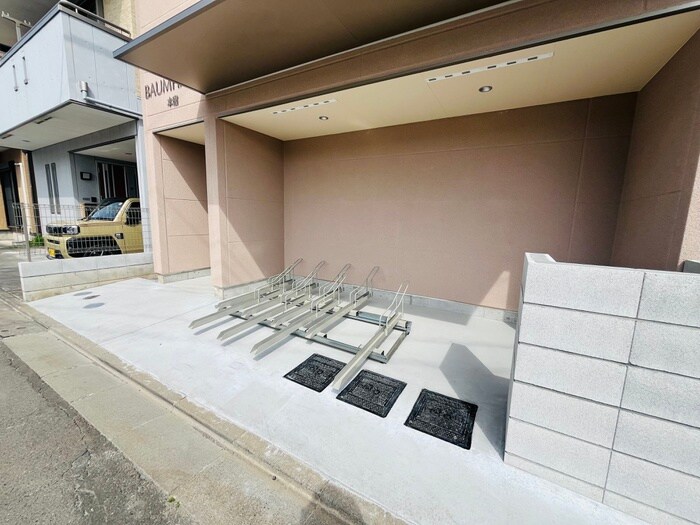 バウムハウス本宿の駐輪場
