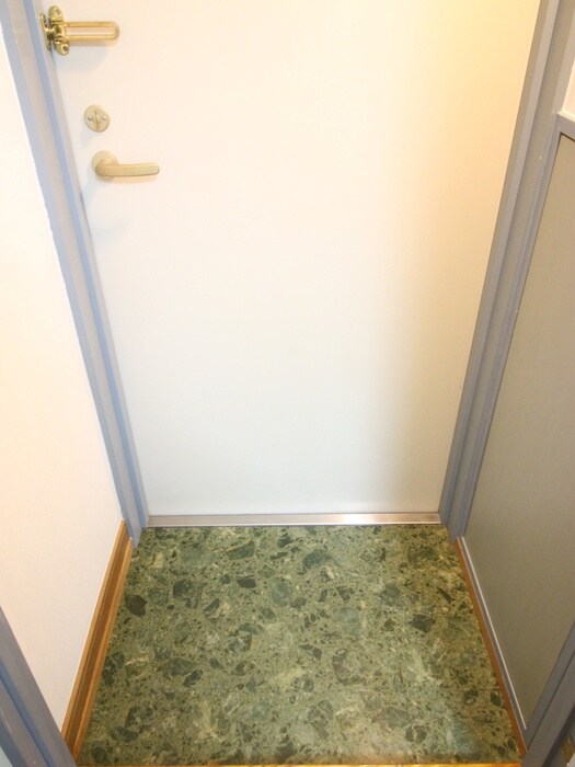 物件内観写真7　(玄関)