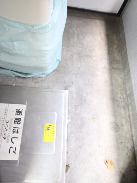 物件内観写真16　(洗濯機置場)