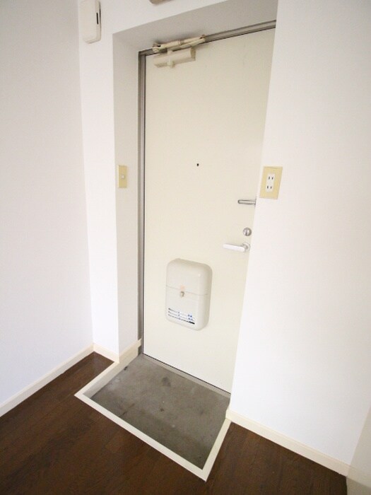 物件内観写真19　(玄関)