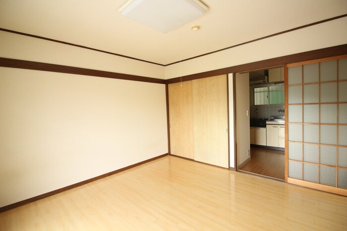 物件内観写真8　(居室)