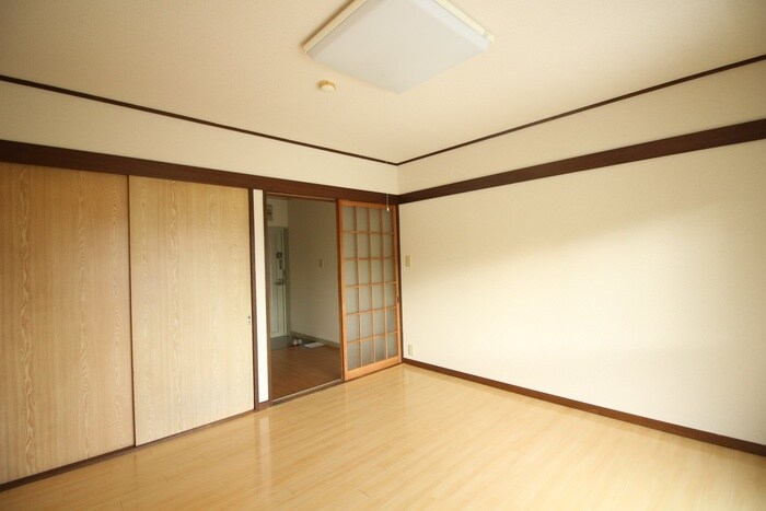 物件内観写真9　(居室)