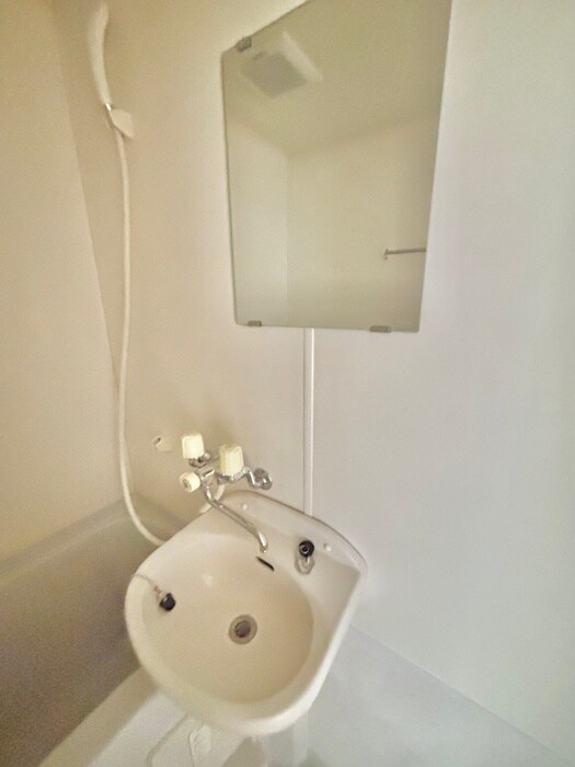 物件内観写真11　(洗面)