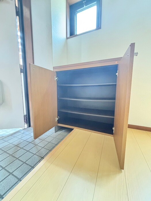 物件内観写真16　(靴箱)