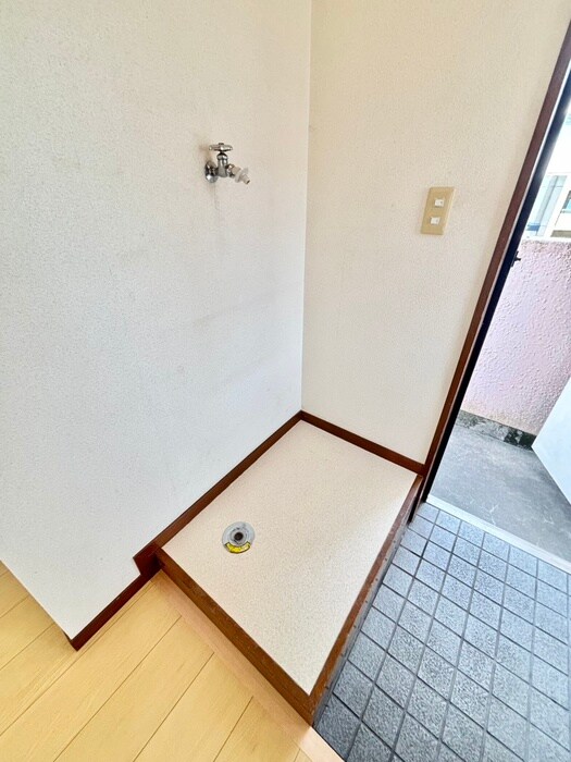 物件内観写真19　(洗濯機置場)