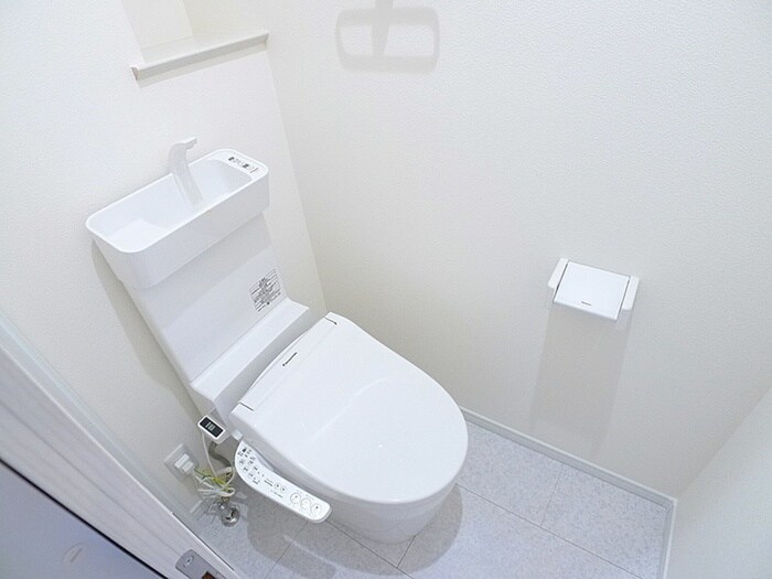 物件内観写真8　(トイレ)