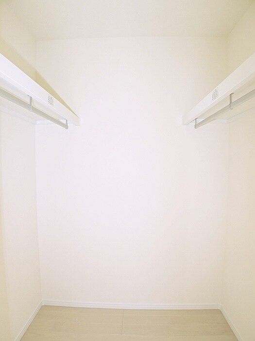 物件内観写真11　(収納)