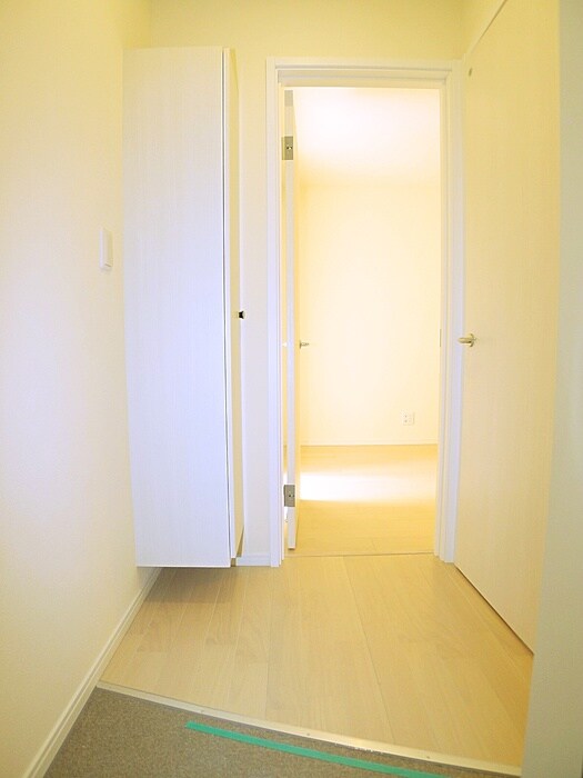 物件内観写真13　(玄関)