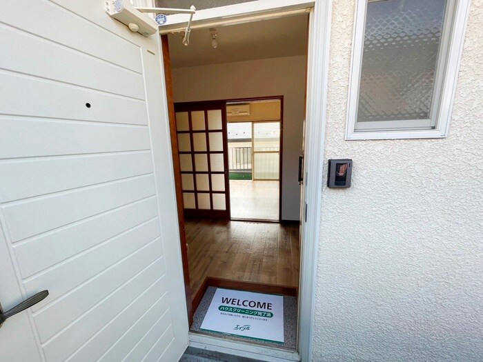 物件内観写真7　(玄関)