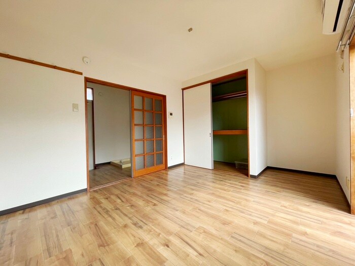 物件内観写真10　(収納)