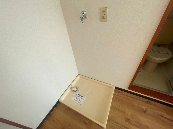 物件内観写真19　(洗濯機置場)