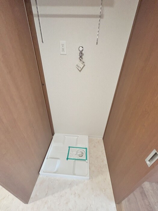 物件内観写真13　(洗濯機置場)